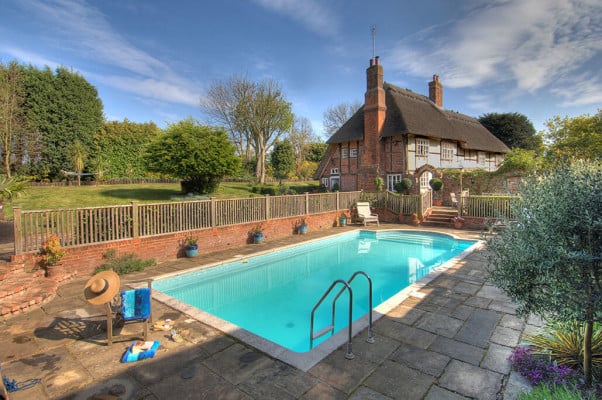 Play Lord of the Manor at Manor Farmhouse, our 5 Star Kent holiday cottage. Sleeping 18, its a great place for a family get together at any time of the year.